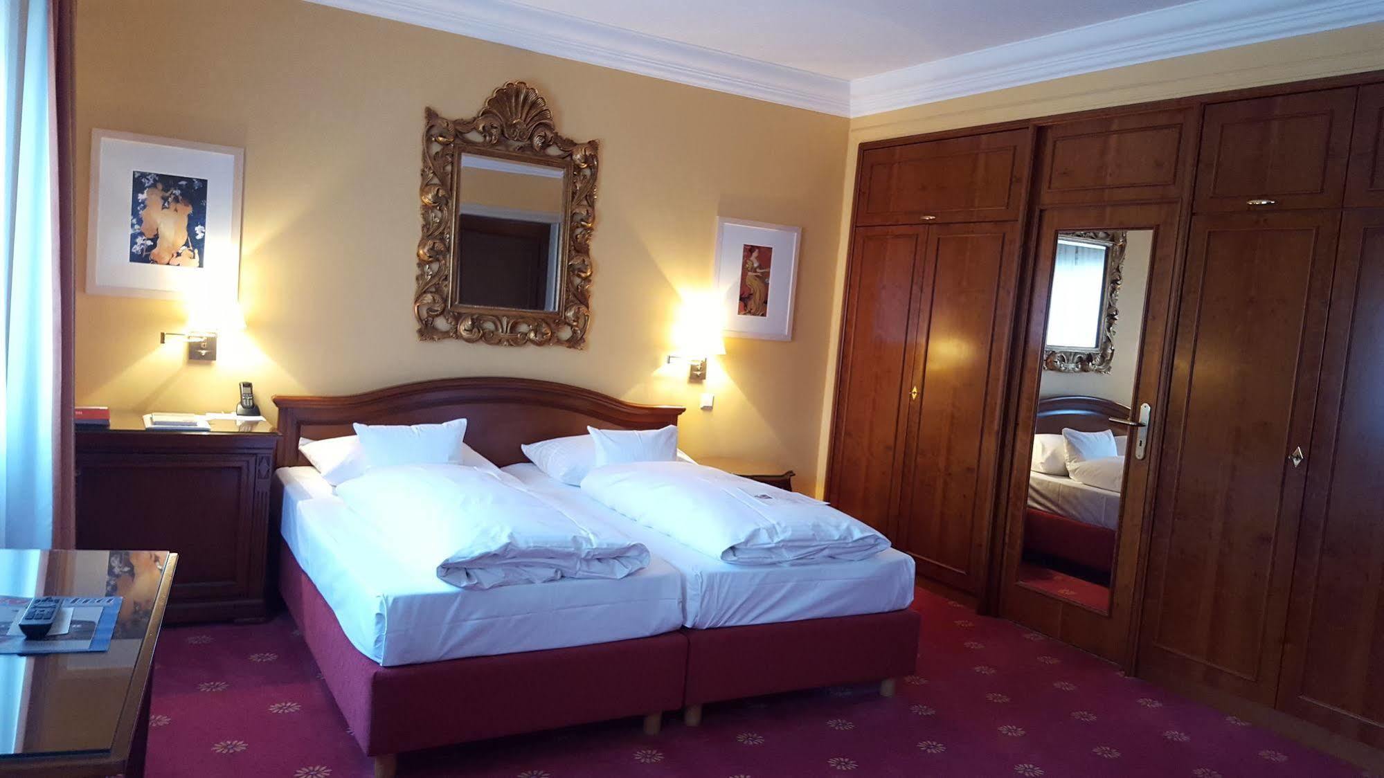 Atlantic Parkhotel Baden-Baden Buitenkant foto
